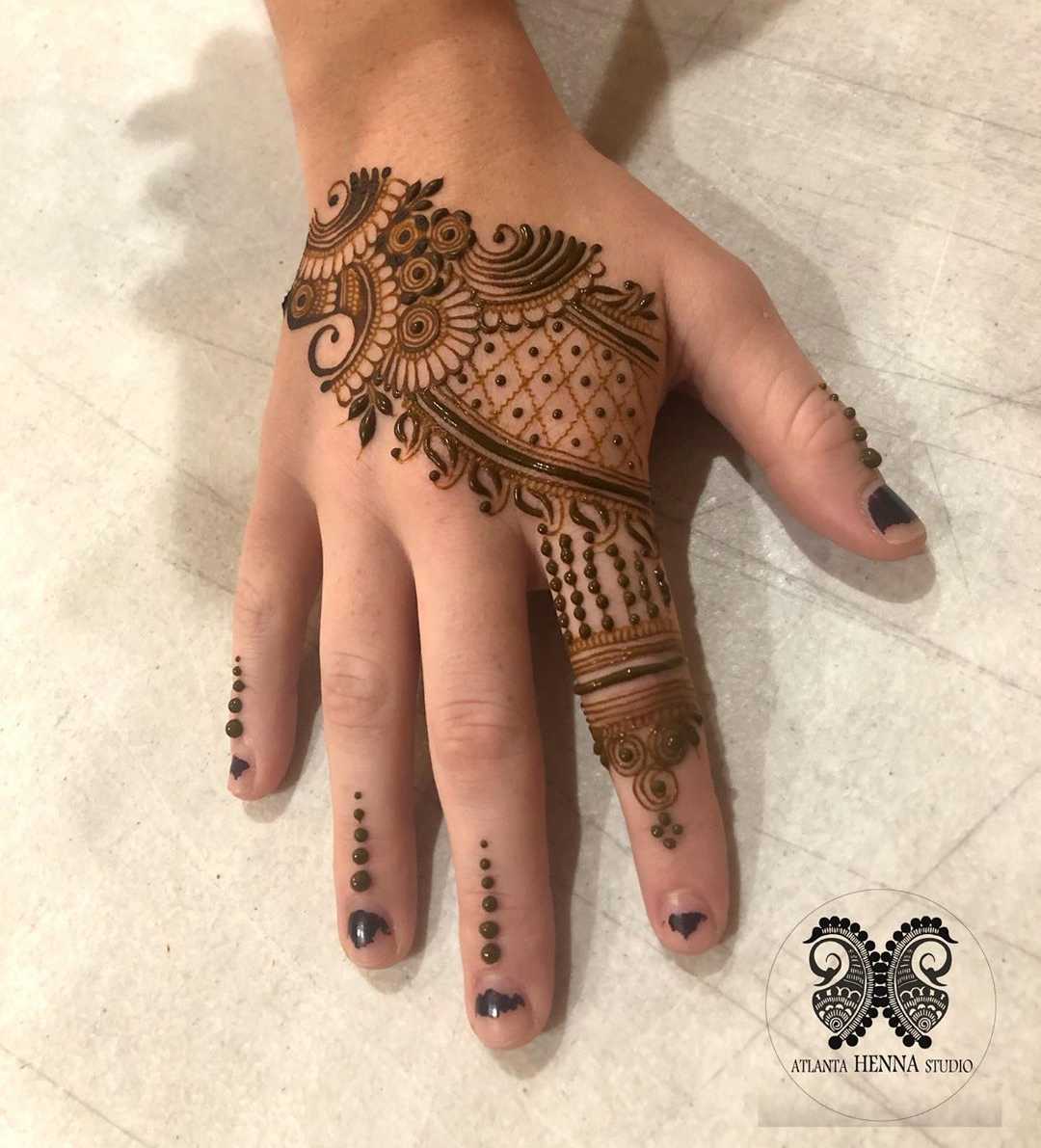 Front Hand Arabic Mehndi Design Image
